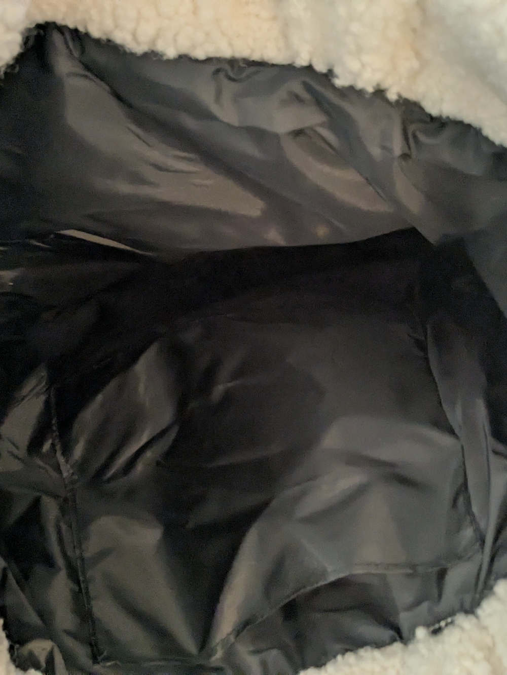 NWT Victoria's Secret White Shearling Shelby Getaway Tote Bag Large Cozy Travel - Picture 3 of 4